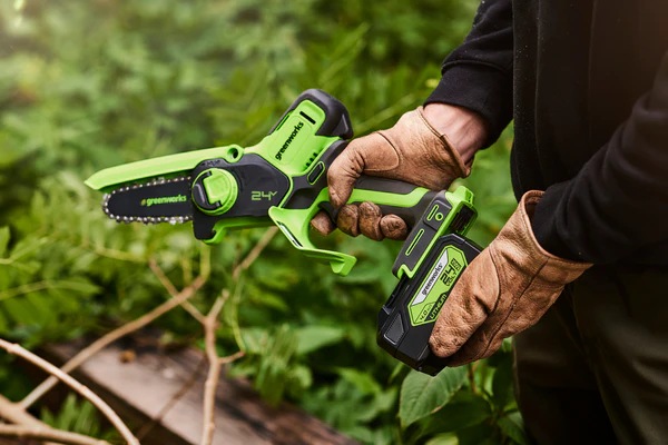 POWERALL 24V Mini Chainsaw - 2Ah Battery - Image 3