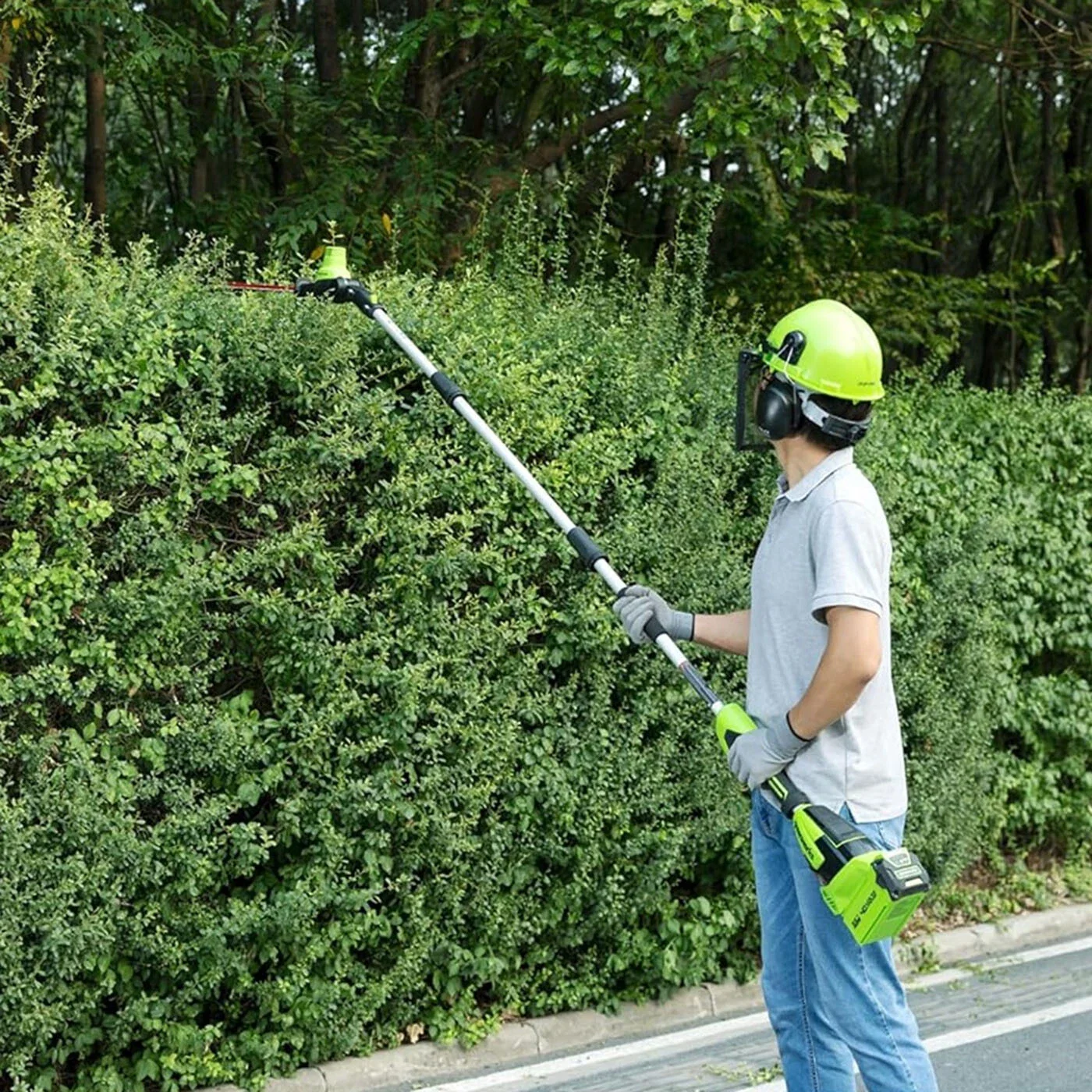 40V Pole Saw & Hedge Trimmer Gen. II - 2x 2Ah Battery - Image 4