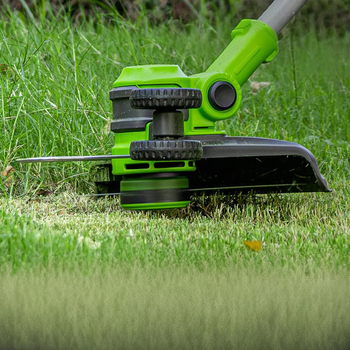 40V Grass Trimmer 33cm - tool only - Image 3