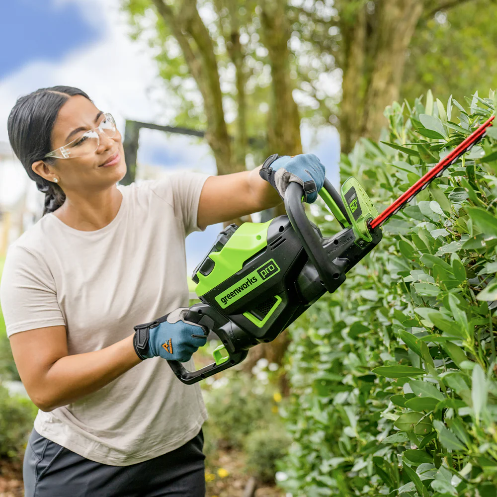 60V Hedge Trimmer 66cm - 2Ah Battery - Image 6