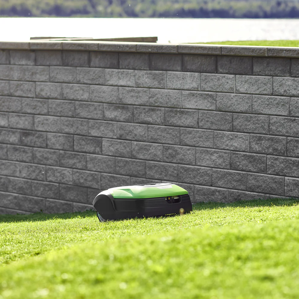 Optimow 10 – 1000m² With Boundary Wire - Image 4